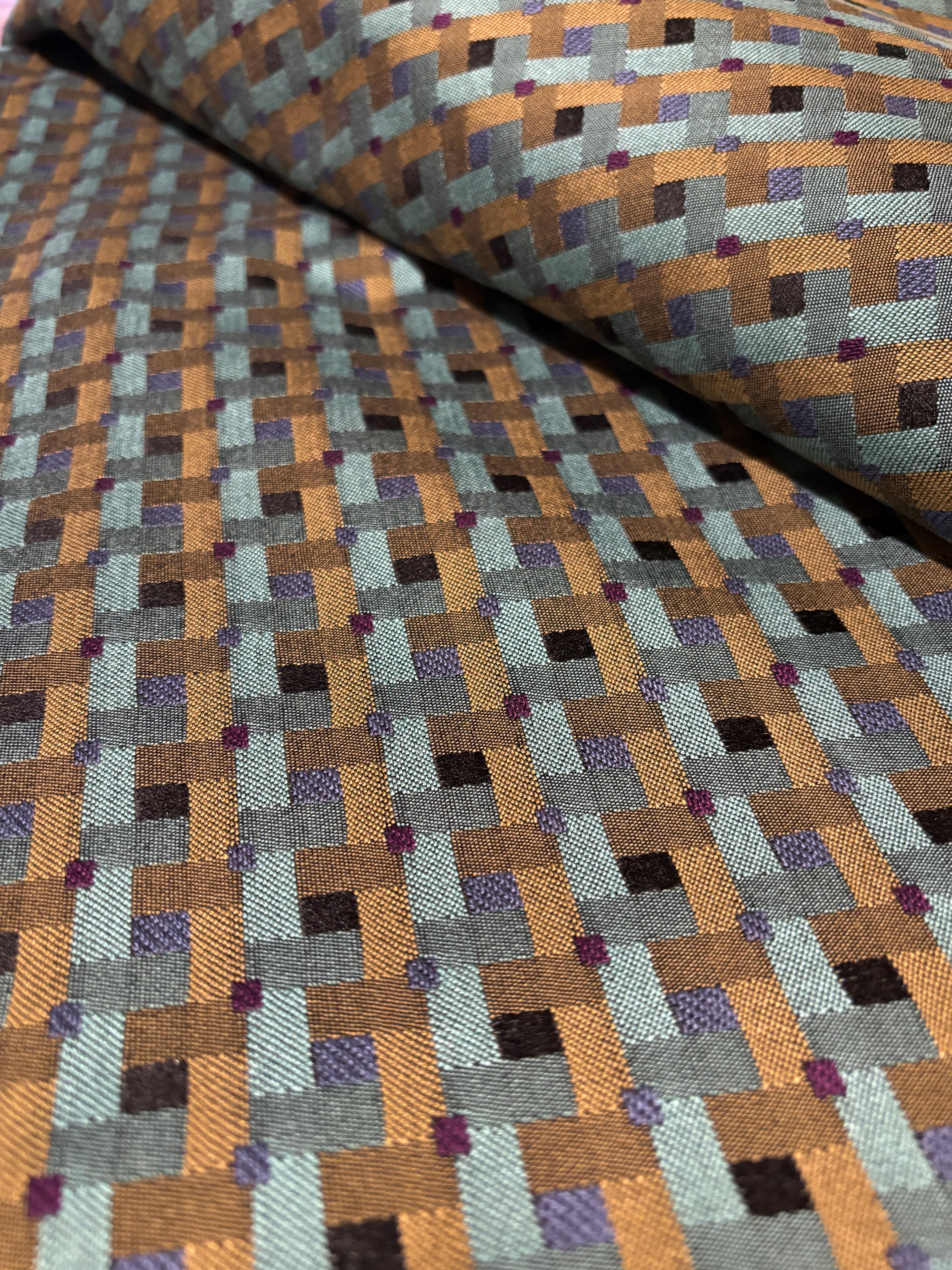 UPHOLSTERY & HOME DECOR