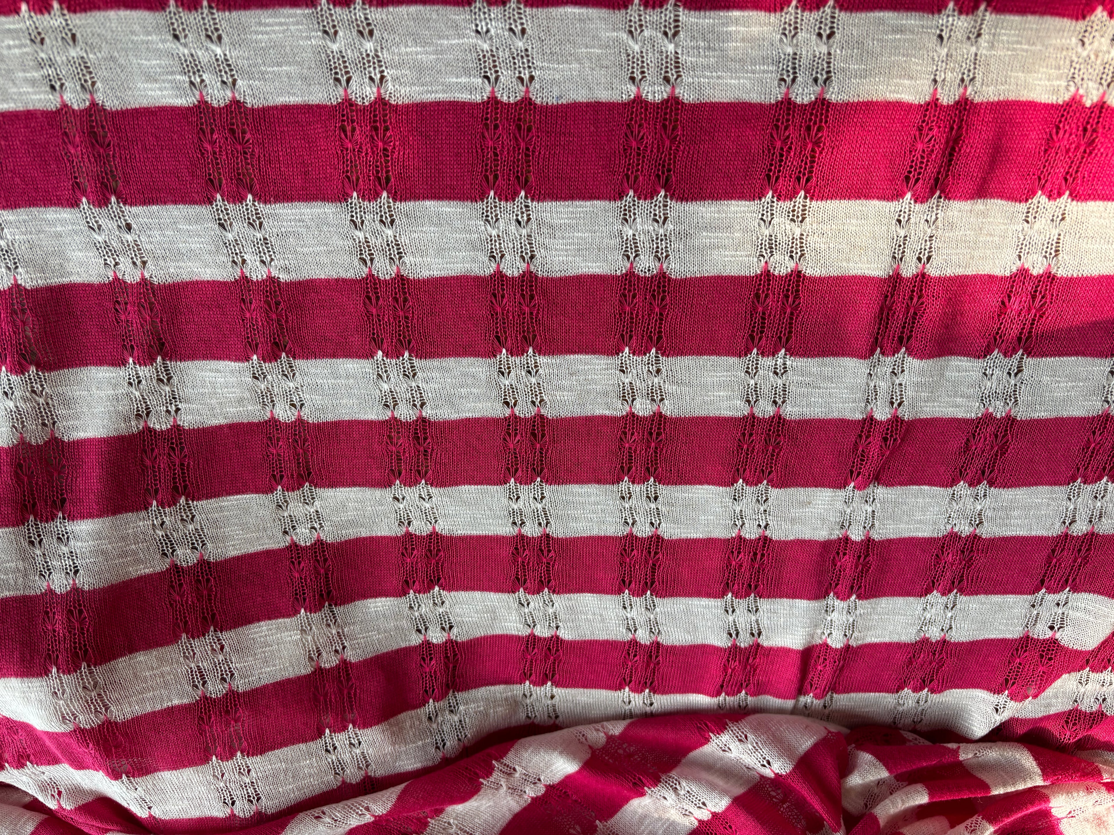 RED AND WHITE STIPES SWEATER KNIT