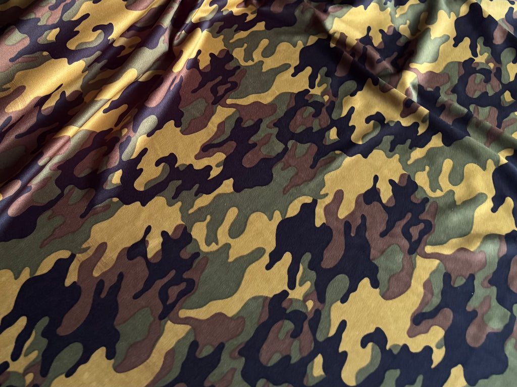 CAMOFLAUGE INTERLOCK KNIT