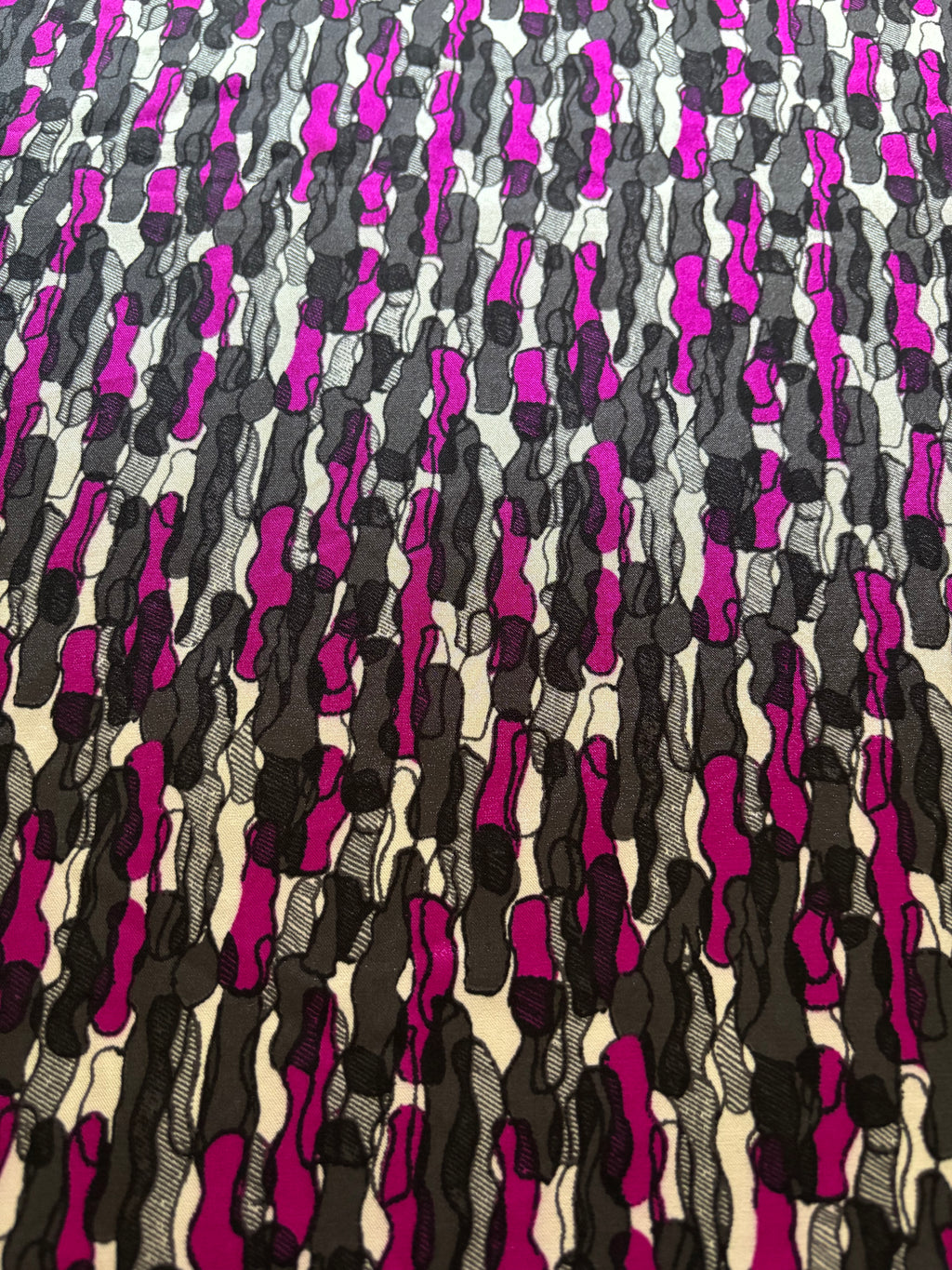 SILKY GEOMETRICS CHARMEUSE