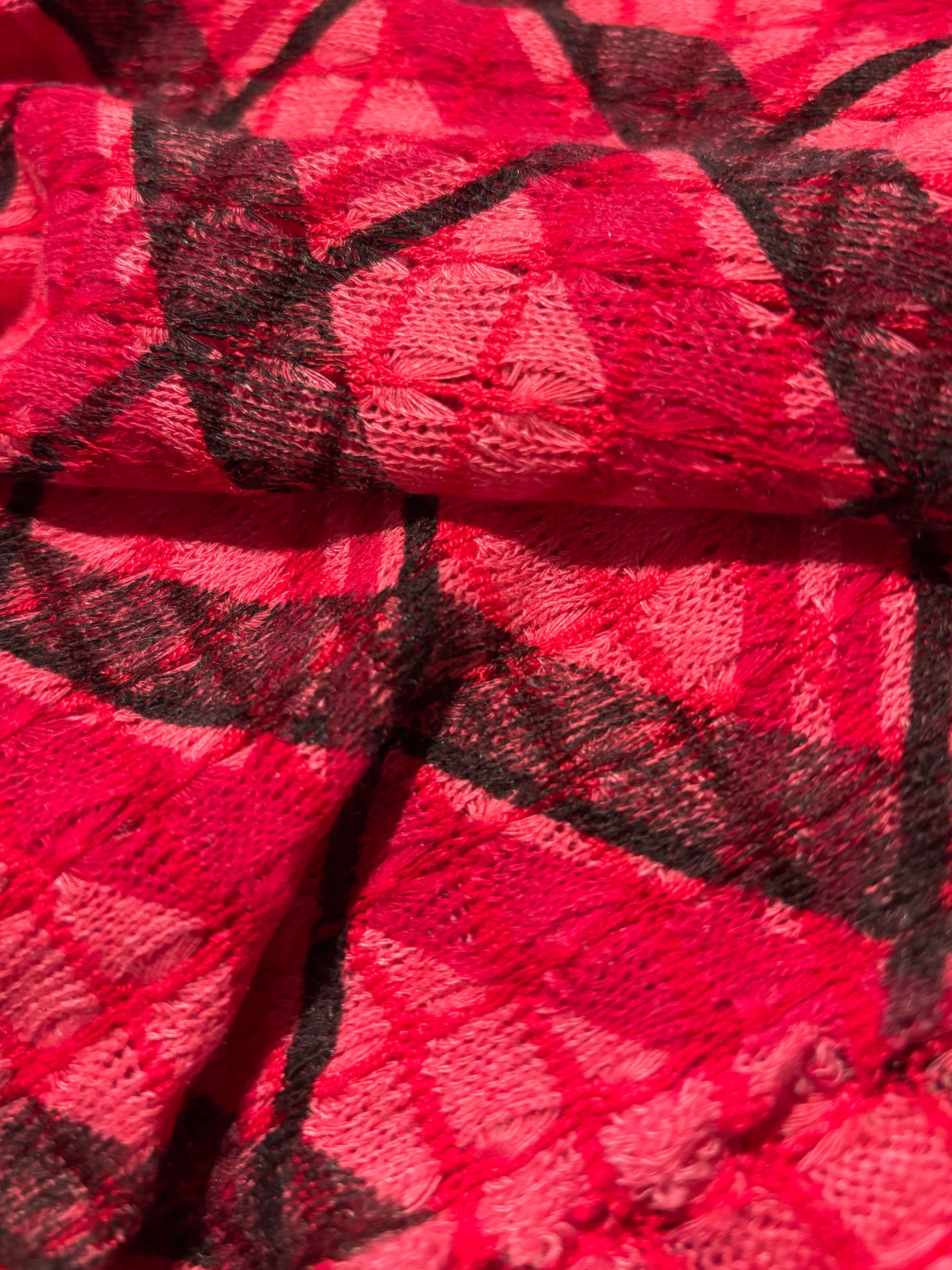 LIGHTWEIGHT SWEATER KNIT