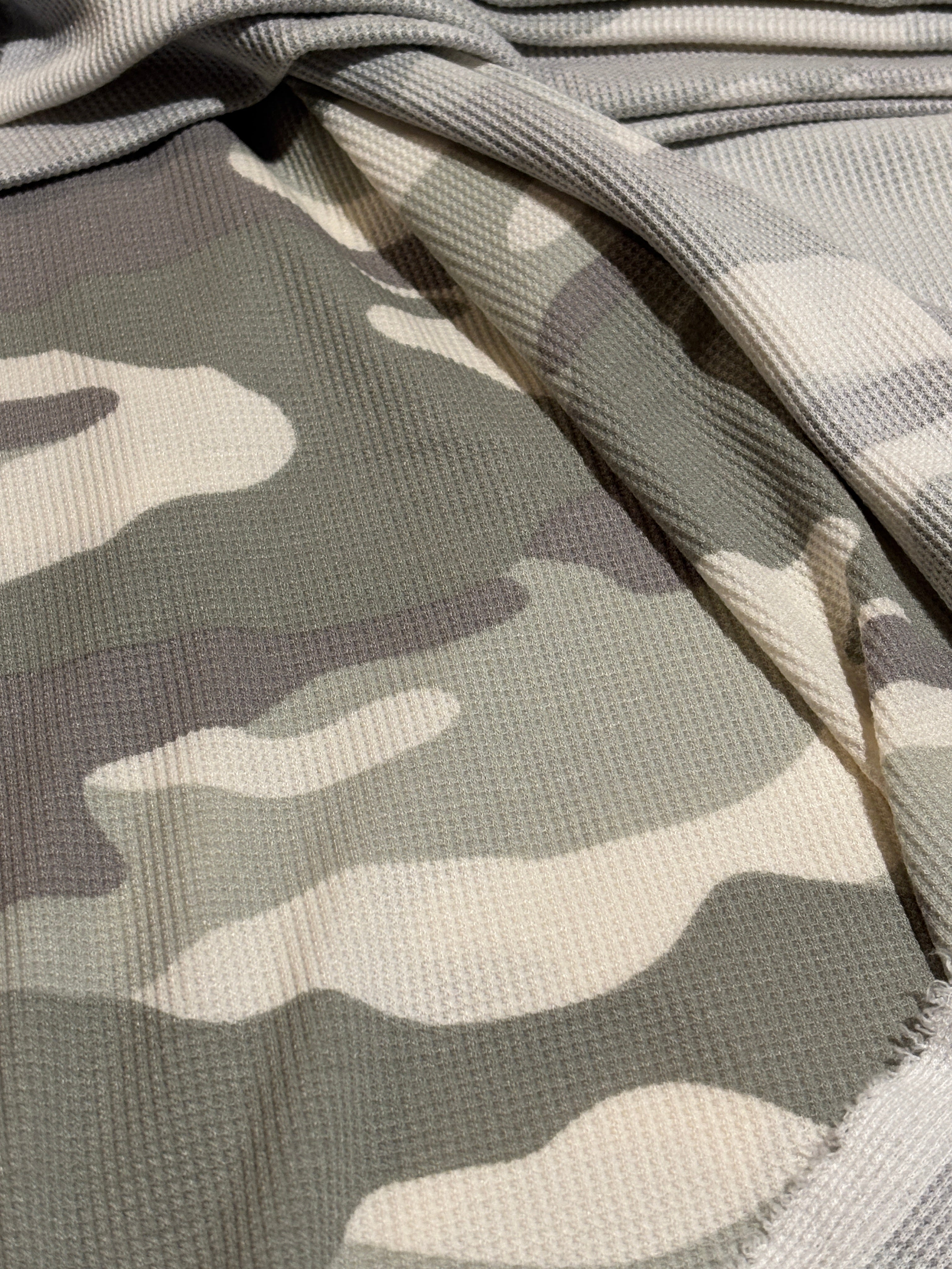 CAMMO WAFFLE KNIT