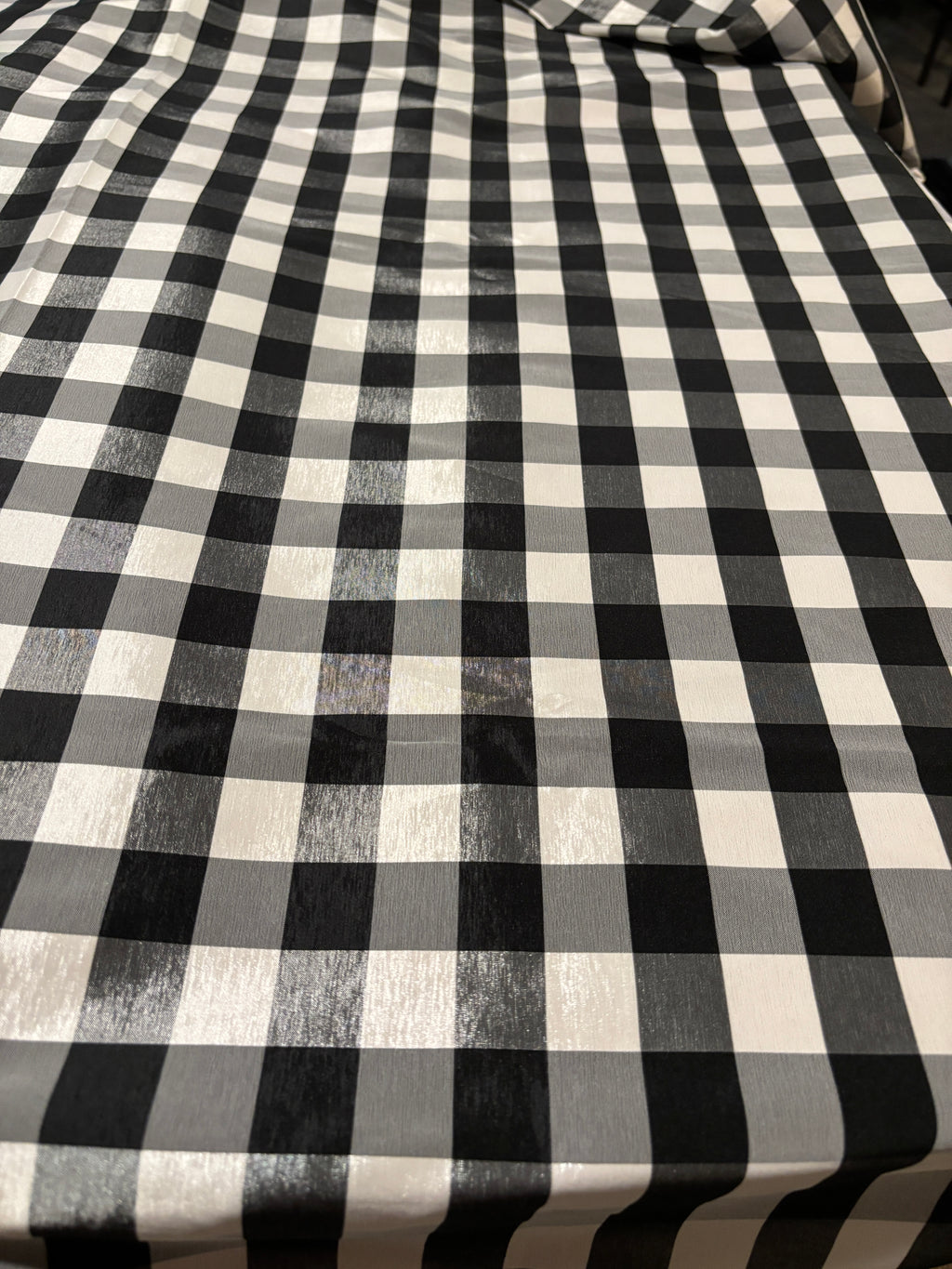 BLACK AND WHITE CHECK STRETCHY SILKY PRINT