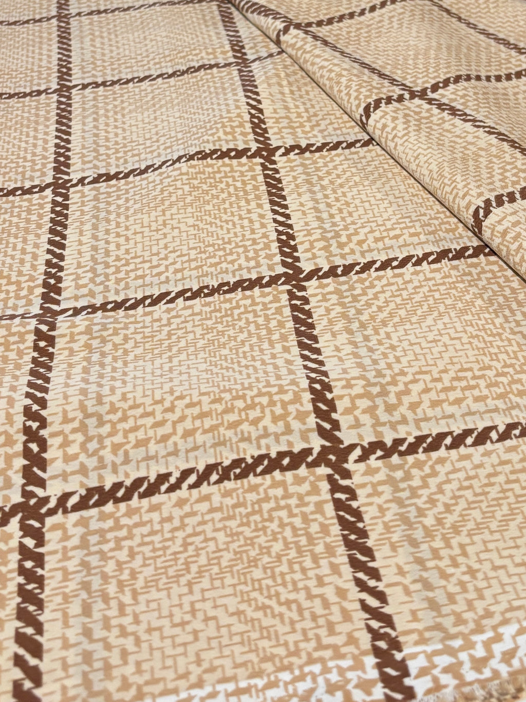 TAN AND BROWN CHAIN SQUARE CHARMEUSE