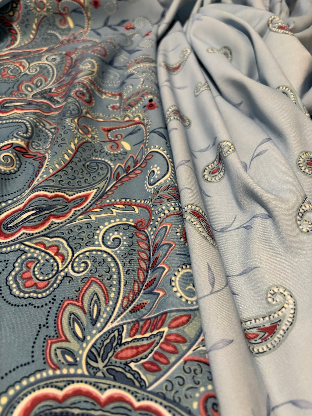 PAISLEY BORDER SILKY PRINT