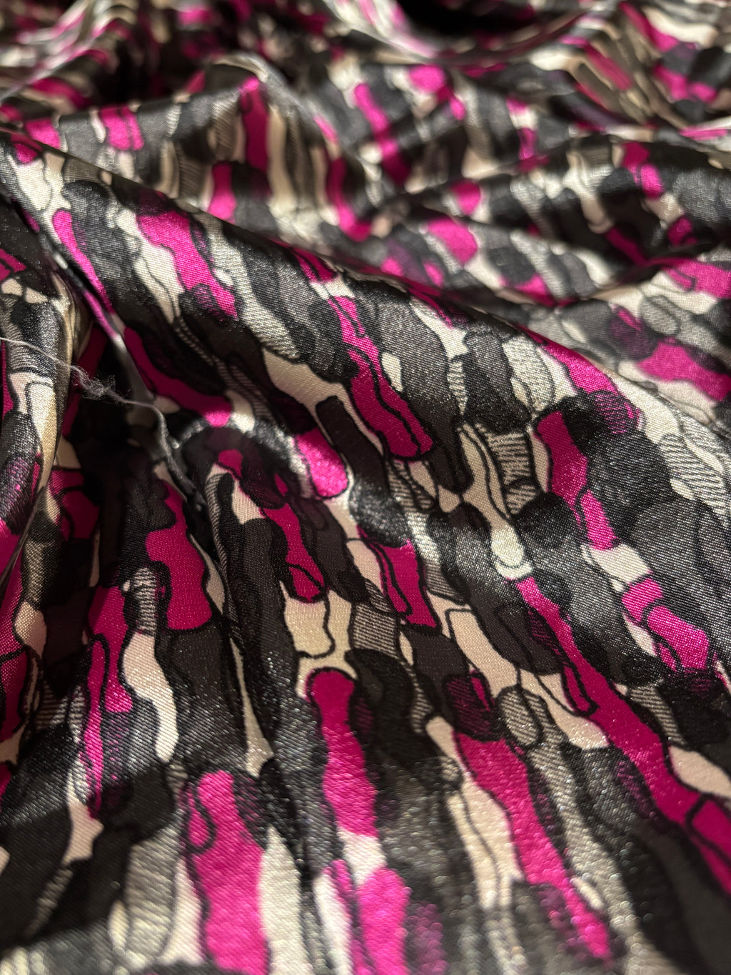 SILKY GEOMETRICS CHARMEUSE