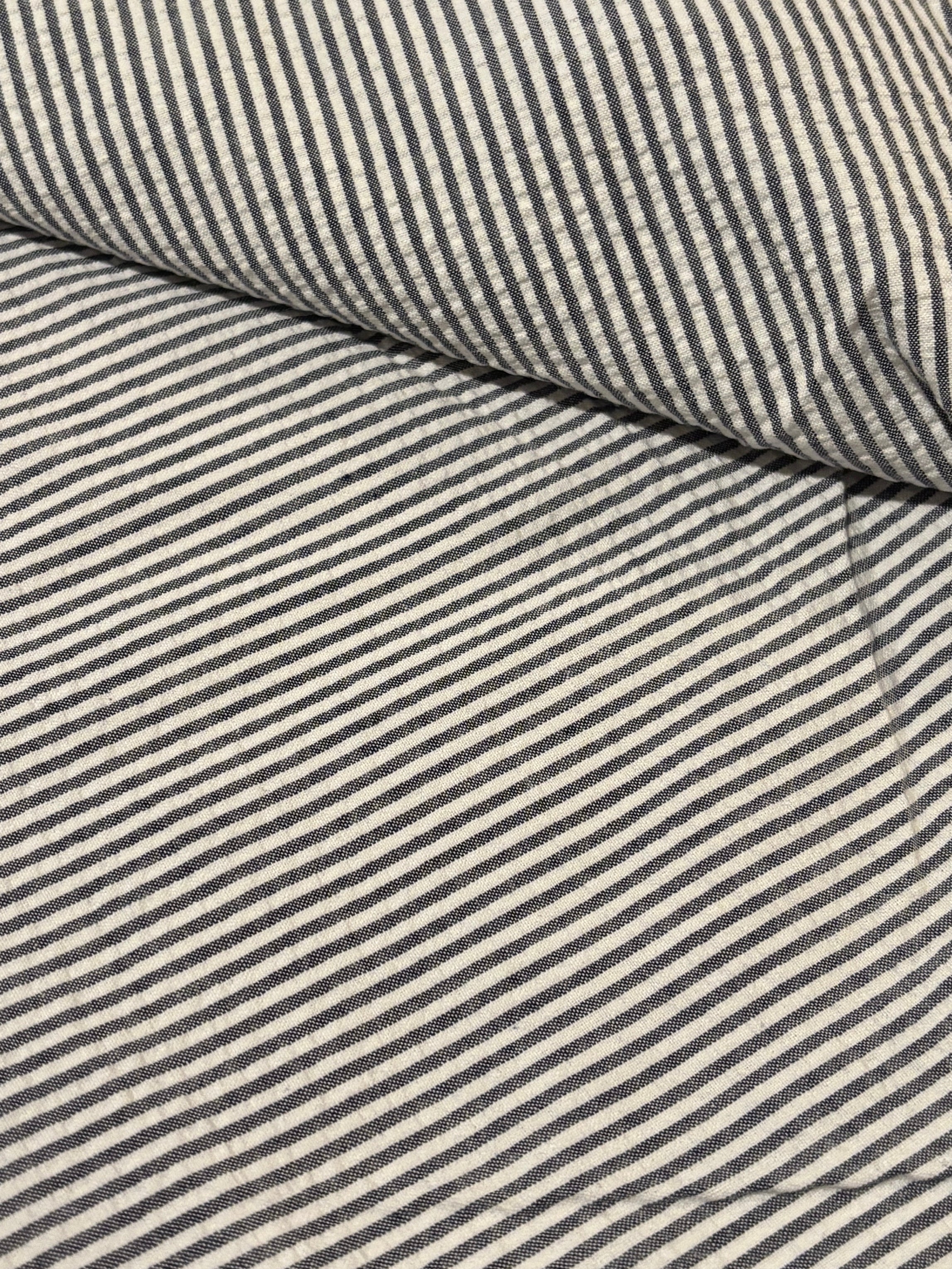 BLACK & WHITE STRIPPED SEERSUCKER