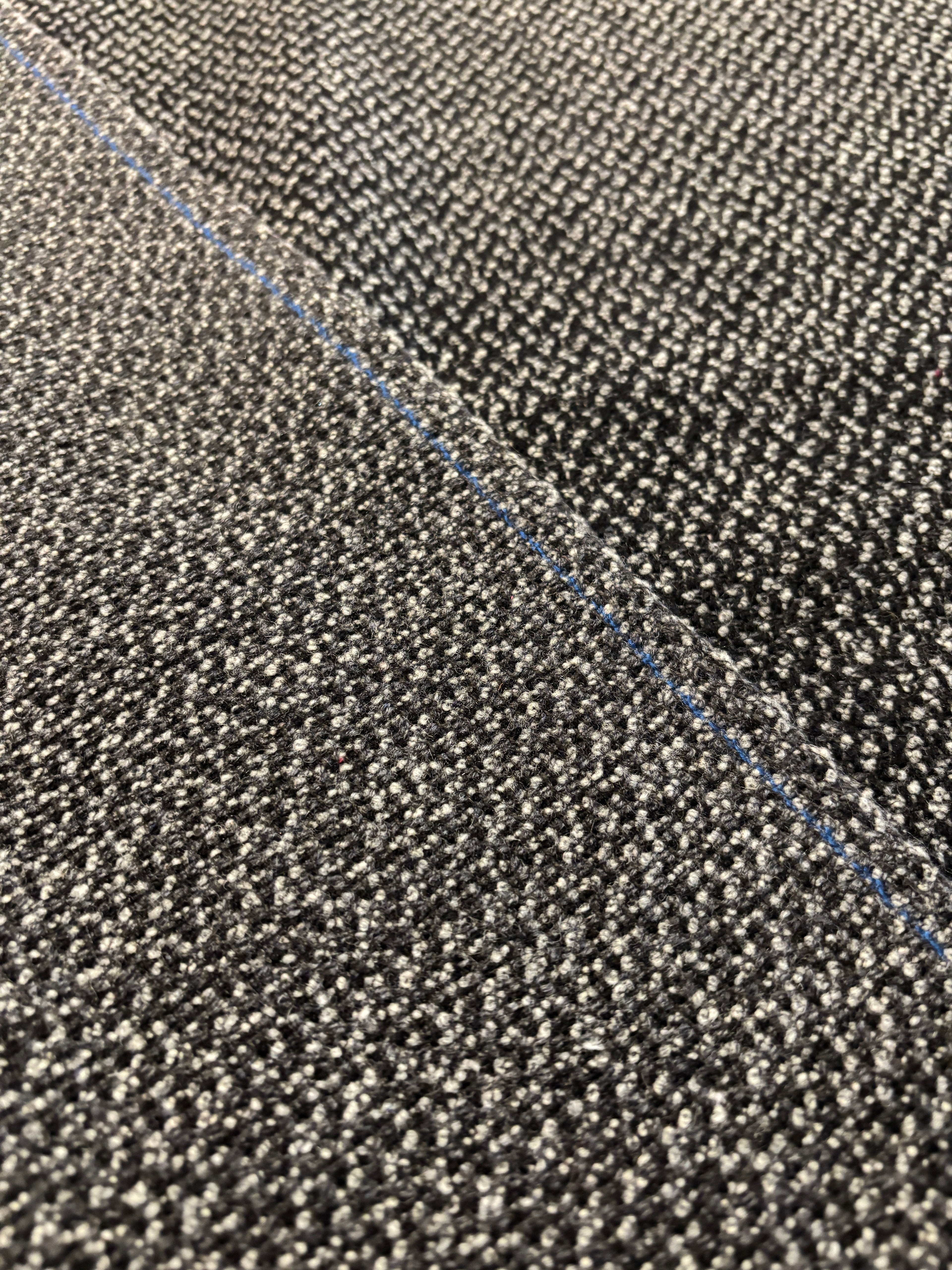 BLACK TWEED LIKE COATING