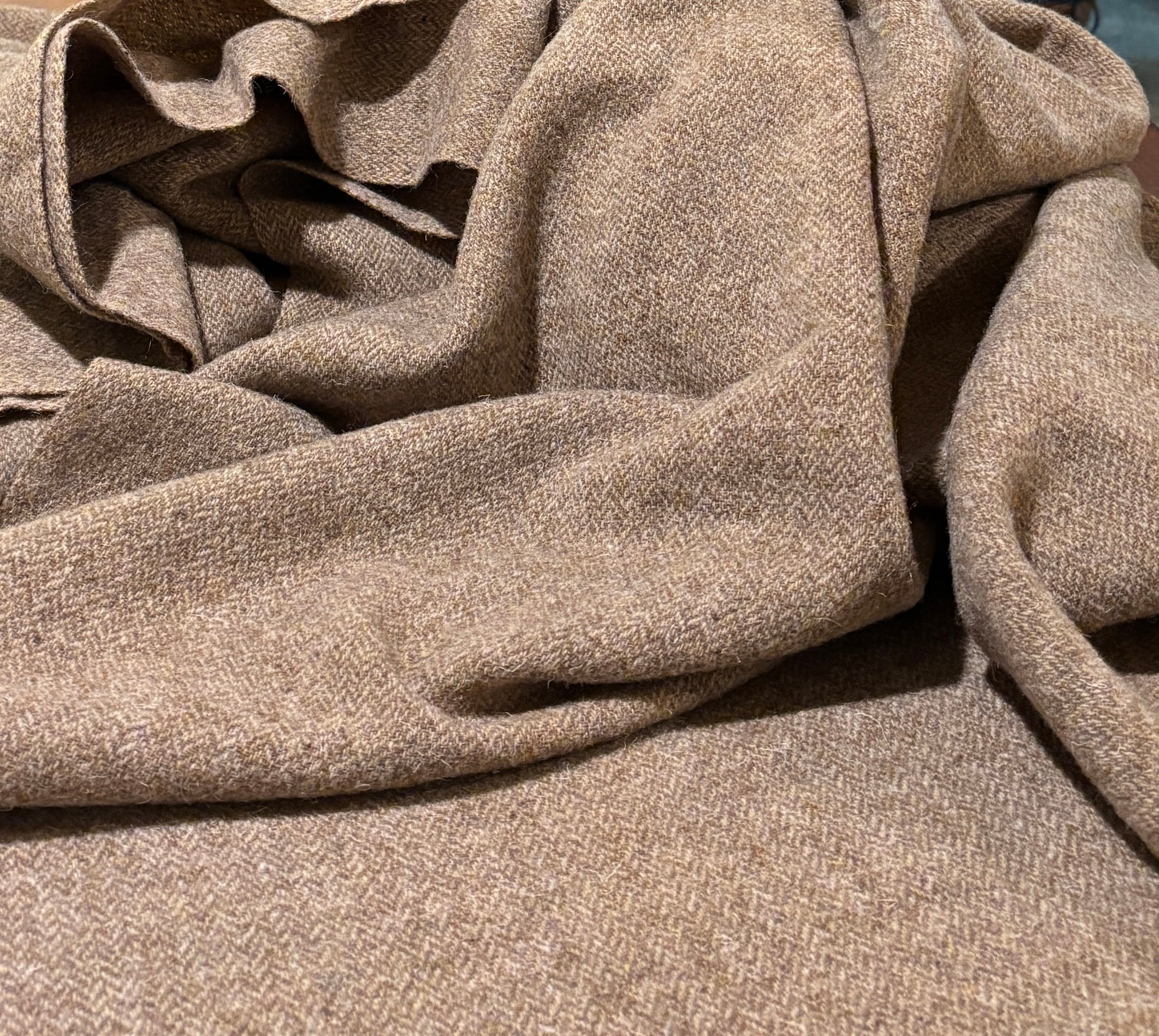 VINTAGE TAN WOOL BLEND SUBTLE HERRINGBONE STRIPE