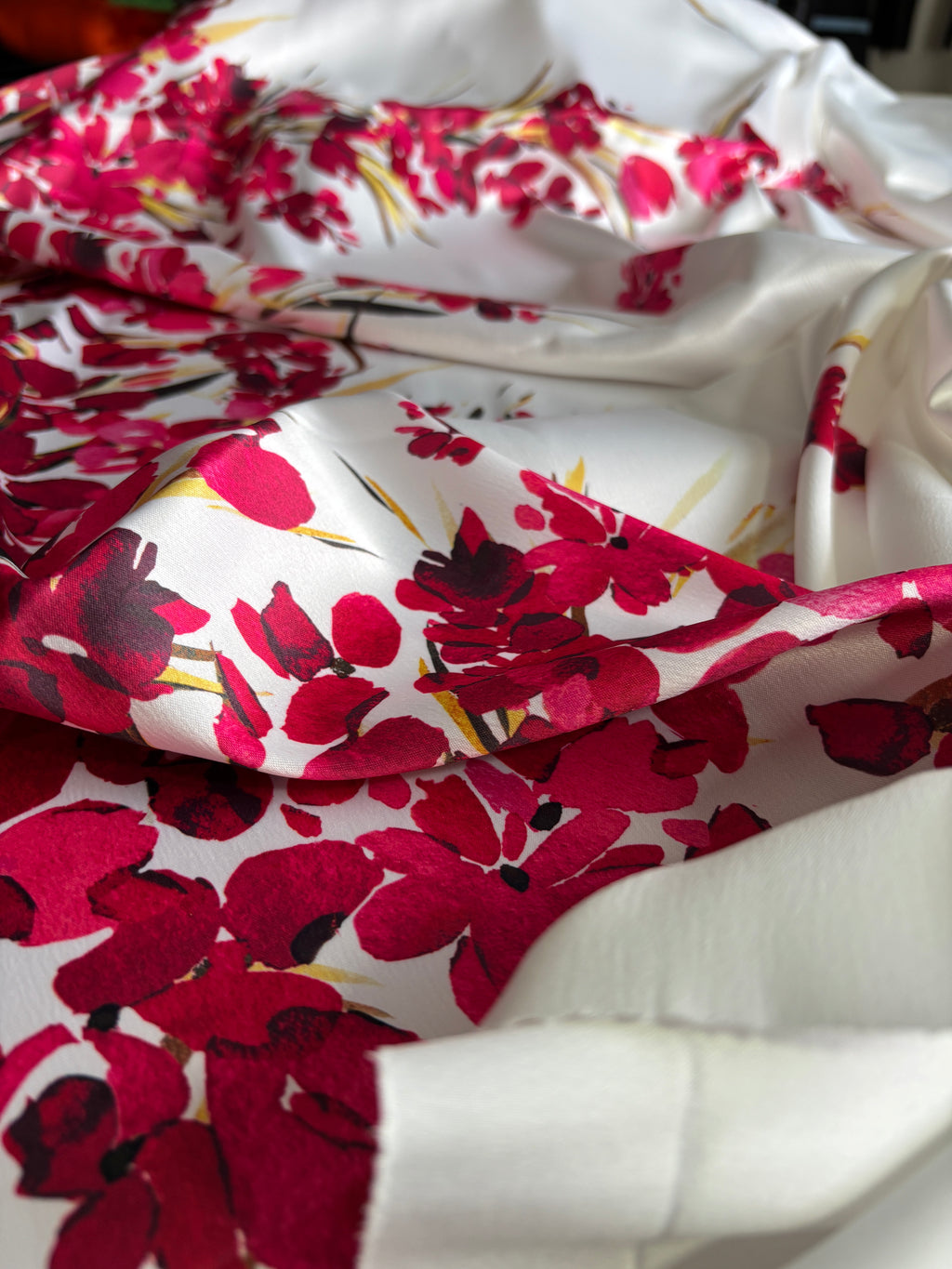 STRETCH MIKADO SATIN